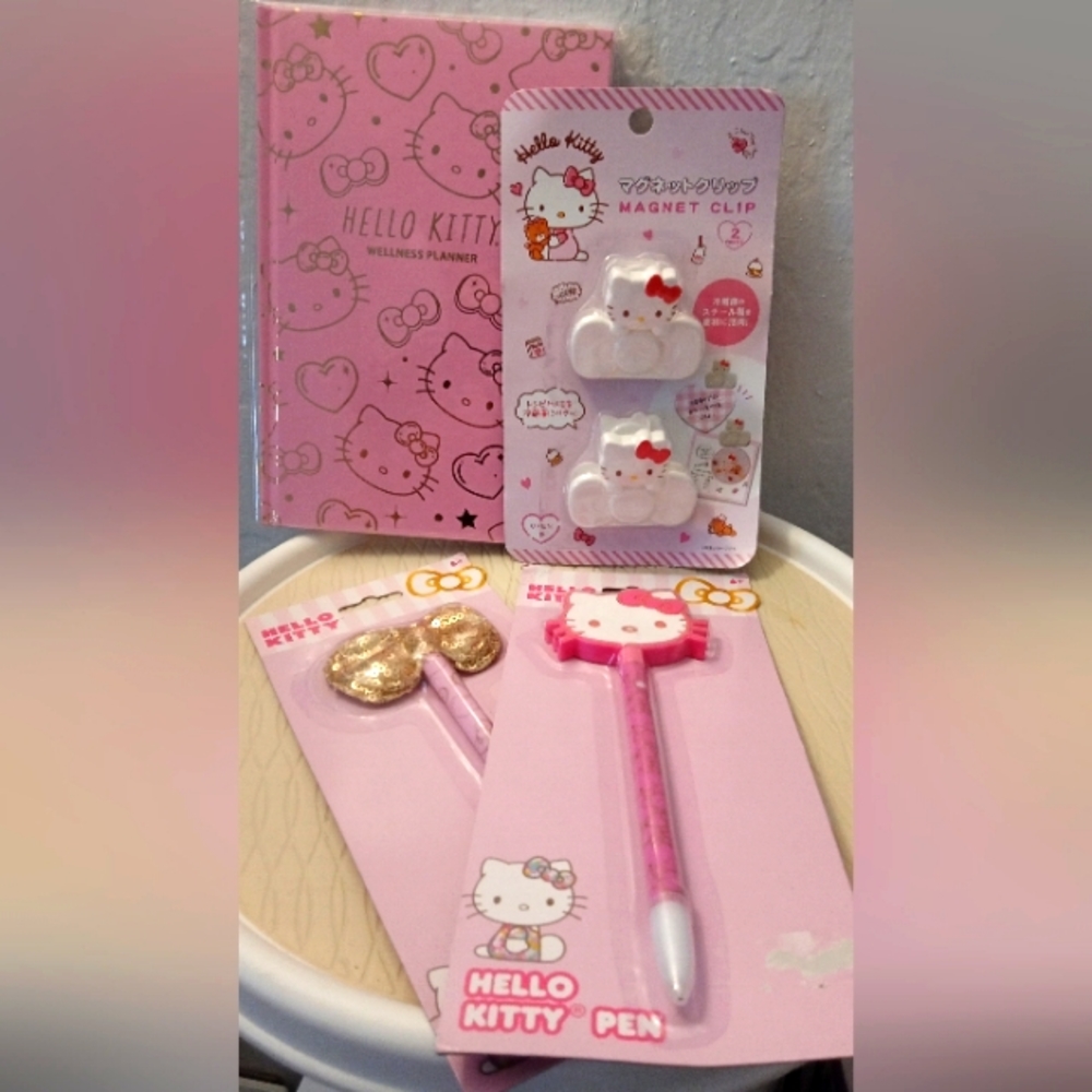 Hello Kitty office supply bundle